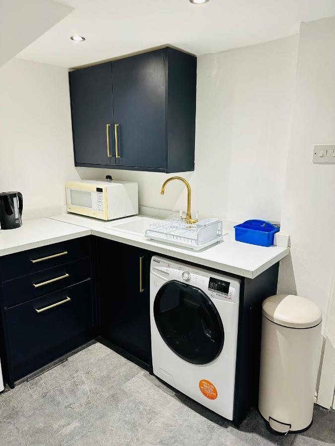 Modern 2 Bedroom Apt Derby City Ngoại thất bức ảnh